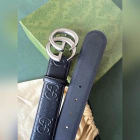 Gucci 4,0-дюймовый ремень из тисненной кожи с принтом из серии Ma