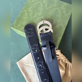 Gucci 4,0-дюймовый ремень из тисненной кожи с принтом из серии Ma