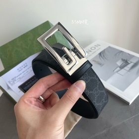 Новейшая модель от Gucci, выполненная из черной ткани GG Supreme 
