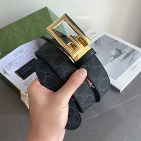 Новейшая модель Gucci из черной ткани GG Supreme и черной кожи, к