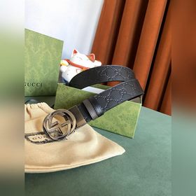 GUCCI Двусторонняя поясная сумка GUCCI 3,7, одна сторона из кожи