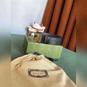 GUCCI Двусторонний пояс шириной 3,7 см, одна сторона из кожи Gucc