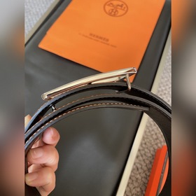 Двусторонний пояс Hermès Box/Togo из телячьей кожи с палевой пряж