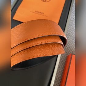 Двусторонний пояс Hermès Box/Togo из телячьей кожи с палевой пряж