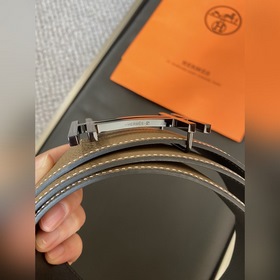 Двусторонний пояс Hermès Box/Togo из телячьей кожи с палевой пряж