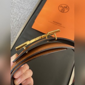 Двусторонний пояс Hermès Box/Togo из телячьей кожи с палевой пряж
