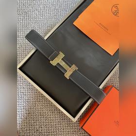 Двусторонний пояс Hermès Box/Togo из телячьей кожи с палевой пряж