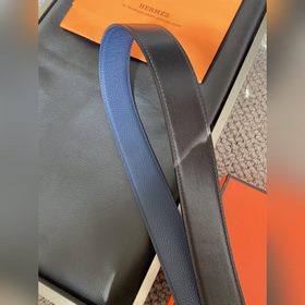 Двусторонний пояс Hermès Box/Togo из телячьей кожи с палладиевой 