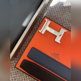 Двусторонний пояс Hermès Box/Togo из телячьей кожи с палладиевой 