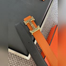 Двусторонний пояс Hermès Box/Togo из телячьей кожи с палевой пряж