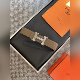 Двусторонний пояс Hermès Box/Togo из телячьей кожи с палевой пряж