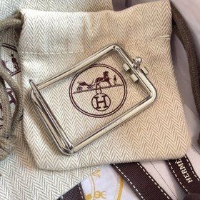 Официальный сайт и бутики Hermès. Импортная двусторонняя кожа тел