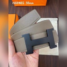 Hermes-38MM, аналогичный модели Hermes, изготовлен из двухсторонн