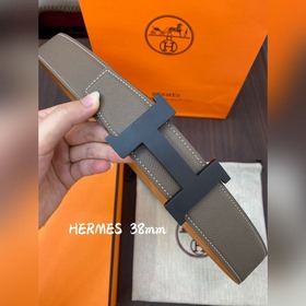 Hermes-38MM, аналогичный модели Hermes, изготовлен из двухсторонн
