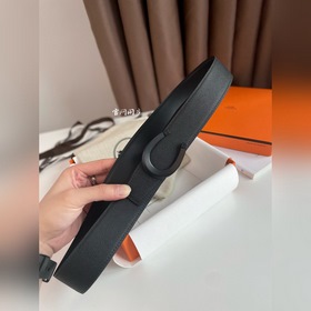 Hermes-32MM, аналогично модели из бутика Hermes, изготовлен из дв