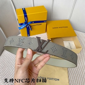 Новая модель! Двусторонняя сумка LV Shape изготовлена из кожи тел