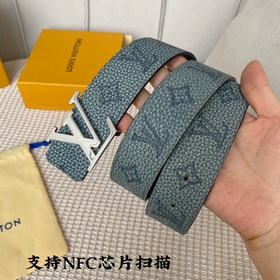 Новая модель! Двусторонняя сумка LV Shape из кожи тельца с тиснен