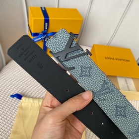 Новая модель! Двусторонняя сумка LV Shape из кожи тельца с тиснен