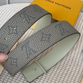 Новая модель! Двусторонняя сумка LV Shape из кожи тельца с тиснен