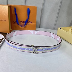 Новая серия женских ремней от LV, доступная в официальных магазин
