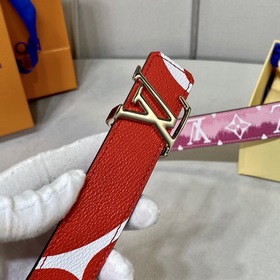 Новая серия женских ремней от LV, доступная в официальных магазин