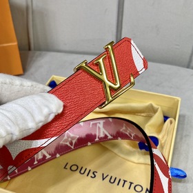 Новая серия женских ремней от LV, доступная в официальных магазин