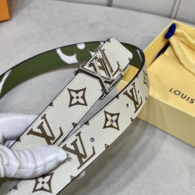 Новая серия женских ремней от LV, доступная в официальных магазин