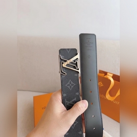 Бренд： Louis Vuitton  Размер： 40 мм, размер оригинального издели