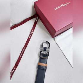 Salvatore Ferragamo, кожа первого слоя, металлическая фурнитура G