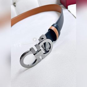 Salvatore Ferragamo, кожа первого слоя, металлическая фурнитура G