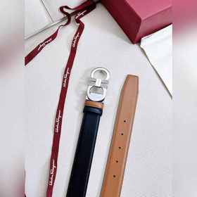 Salvatore Ferragamo, кожа первого слоя, металлическая застежка Ga