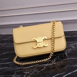Новинки с показа CELINE | Маленькая сумка из кожи с цепочкой Маленькая сумка с ц
