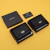 Бренд： Chanel 3019 Цвет： овечья кожа, цвет икры Размер： 11,5*10,5*3 см.