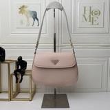 Новейшая модель Prada, изготовленная из импортной кожи с открытыми краями, мягка