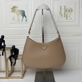 Новейшая модель Prada, изготовленная из импортной кожи с открытыми краями, мягка