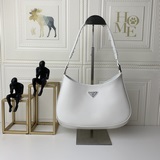 Новейшая модель Prada, изготовленная из импортной кожи с открытыми краями, мягка