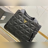Большой размер, новинка, размер 41*31 см, шкафчик продается отдельно. Prada Prad