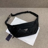 Prada сумка на грудь Prada Prada из ткани парашютного полотна, популярная серия,