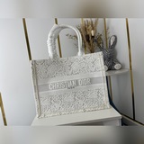 Оригинальный заказ, средний размер, белый клей 【Di0r Book Tote】 Когда большинств