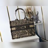 Оригинальный заказ, средний размер 【Di0r Book Tote】 Большинство людей, приобрета