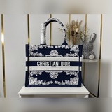 Оригинальный заказ, средний размер 【Di0r Book Tote】 Большинство людей, приобрета