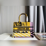 Оригинал, маленький размер 【Di0r Book Tote】 Большинство людей, приобретая товары