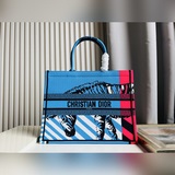 Большая сумка с застежкой Dior, новая модель из бутика Dior! Одновременное обнов