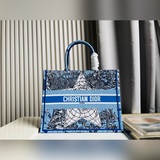 Большая сумка с застежкой Dior, новая модель из бутика Dior! Одновременное обнов