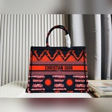 Большая сумка с застежкой Dior, новая модель из бутика Dior! Одновременное обнов