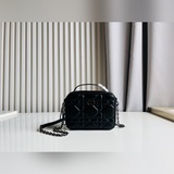 Dior： новая модель французской сумочки Woc, очень вместительная и ароматная, нов