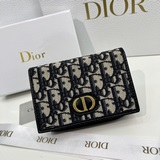 Бренд： Dior 2055 Цвет： черный Размер： 13,5*9,5*3,5 Описание.