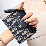 Бренд： Dior 705 Цвет： черный, темно-красный Размер： 12*9*1,5 Описание：