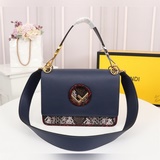 Вдохновением для дизайнеров FENDI в этом сезоне послужила модная тенденция, кото