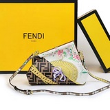 Сумка Fendi First из кожи с принтом Versace by Fendi.